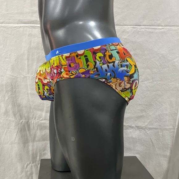 Men’s graffiti print swimwear - Picture 4 of 7